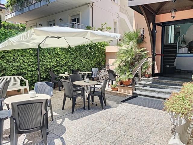 Hotel Iride Suite & Breakfast- Ideale Per Famiglie E Coppie Riccione Zewnętrze zdjęcie