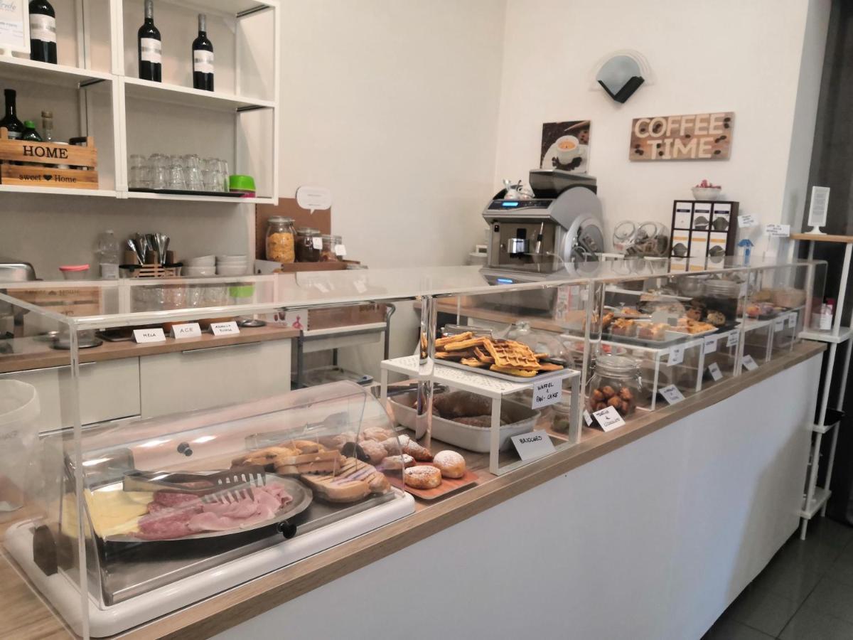 Hotel Iride Suite & Breakfast- Ideale Per Famiglie E Coppie Riccione Zewnętrze zdjęcie