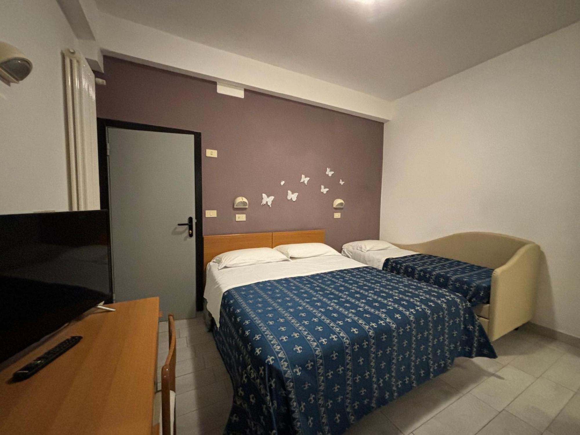 Hotel Iride Suite & Breakfast- Ideale Per Famiglie E Coppie Riccione Zewnętrze zdjęcie