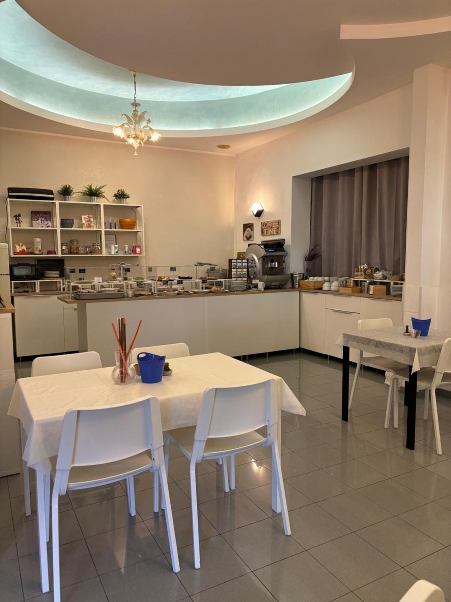 Hotel Iride Suite & Breakfast- Ideale Per Famiglie E Coppie Riccione Zewnętrze zdjęcie