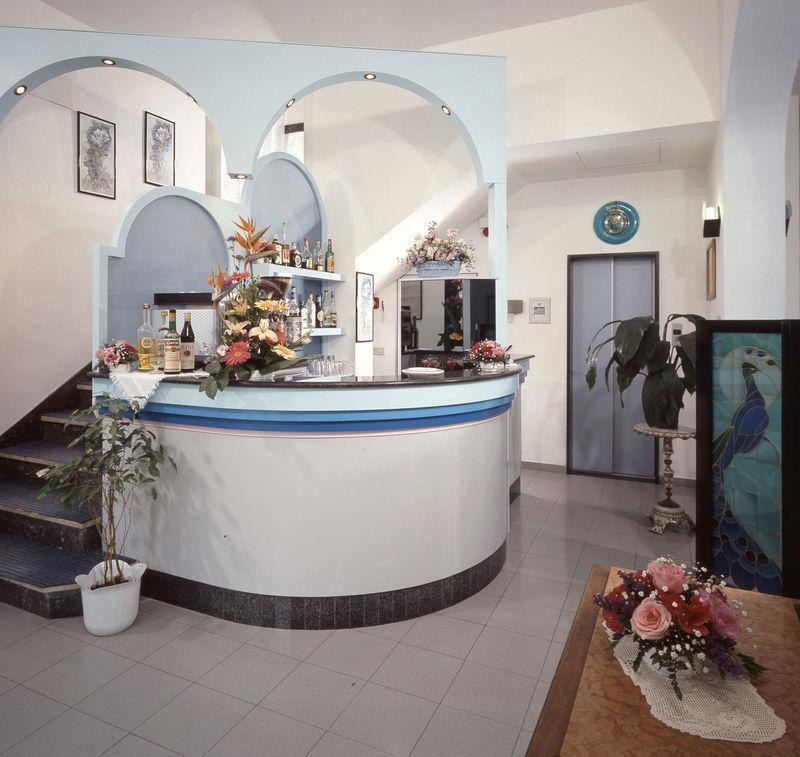 Hotel Iride Suite & Breakfast- Ideale Per Famiglie E Coppie Riccione Zewnętrze zdjęcie